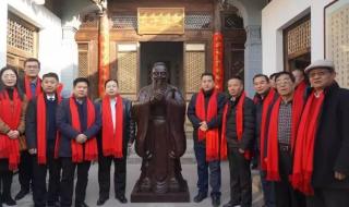 玉兔捣年糕的故事 玉兔拜年图片大全